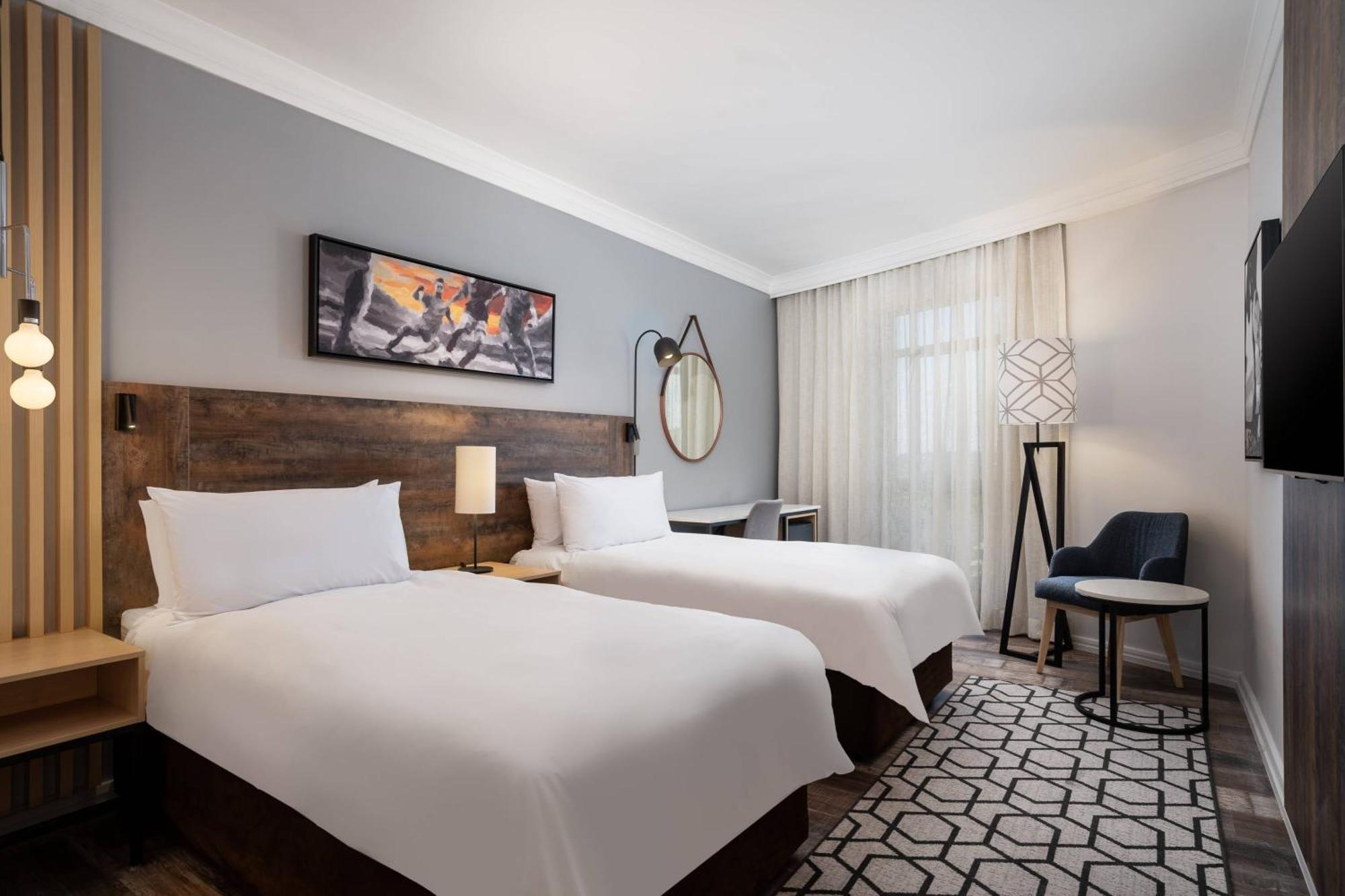 Protea Hotel By Marriott Johannesburg Wanderers Exterior foto
